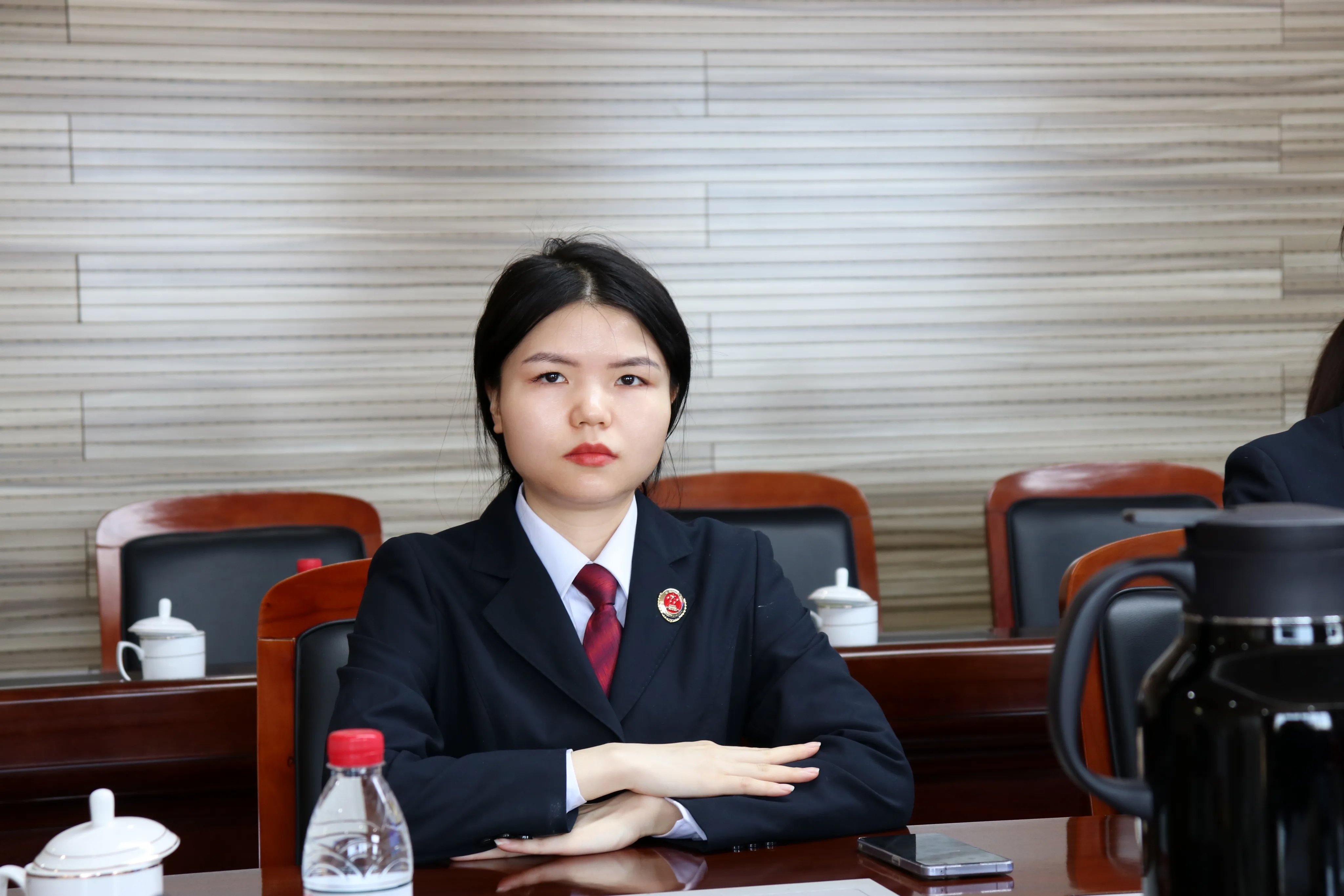 何.JPG